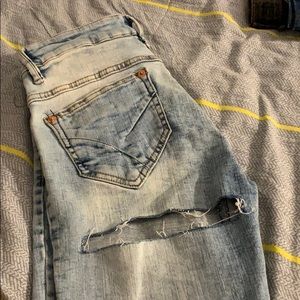 Ass ripped jeans